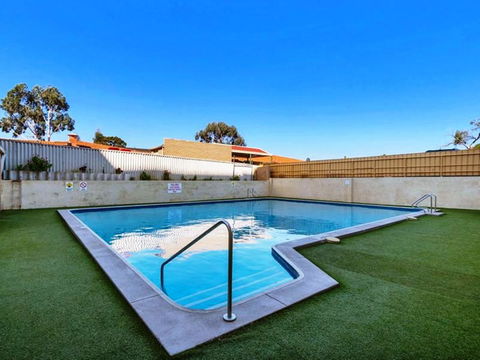 Lawley Luxury Views - Perth City, Swan River - Accommodation in Surfers Paradise 25