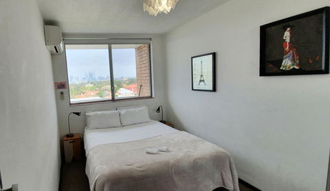 Lawley Luxury Views - Perth City, Swan River - Accommodation in Surfers Paradise 10