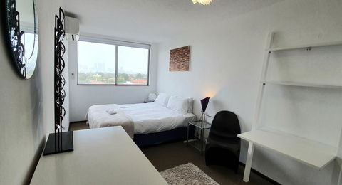 Lawley Luxury Views - Perth City, Swan River - Accommodation in Surfers Paradise 6