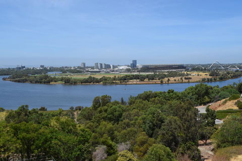 Lawley Luxury Views - Perth City, Swan River - Accommodation in Surfers Paradise 30