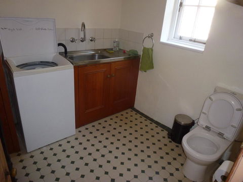 The Russell House - Accommodation in Surfers Paradise 15