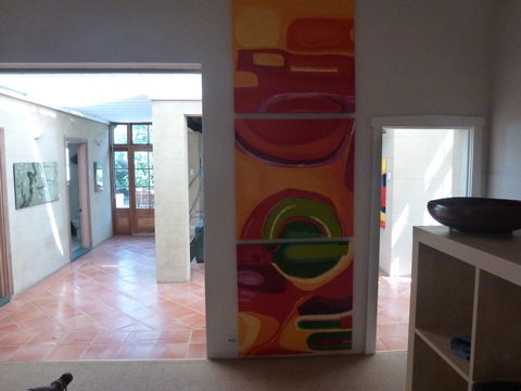 The Russell House - Accommodation in Surfers Paradise 5