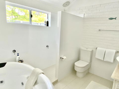 Whitesands Holiday Villas - Accommodation in Surfers Paradise 4