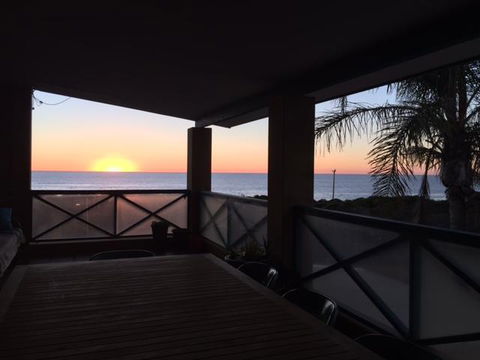 Surf Views - Accommodation in Surfers Paradise 0