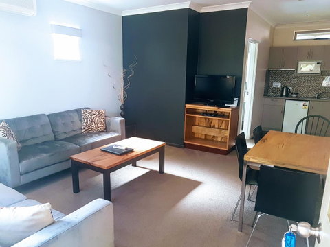 Adamsons Riverside Accommodation - Accommodation in Surfers Paradise 7
