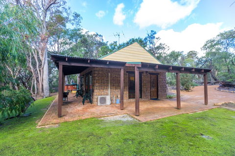 Yelverton Brook Conservation Sanctuary - Accommodation in Surfers Paradise 12