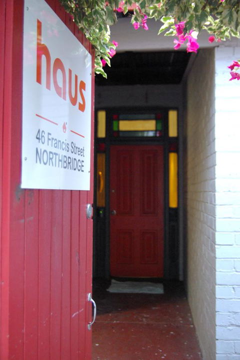 Haus Accommodation - Accommodation in Surfers Paradise 2