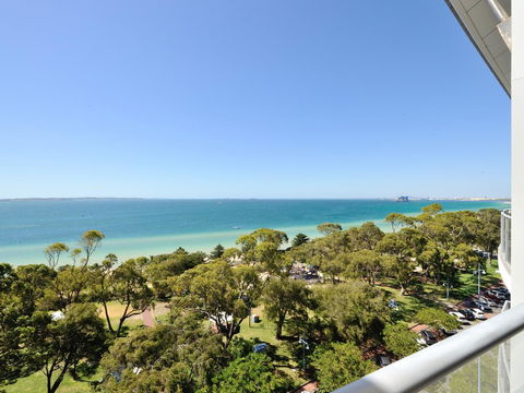 Nautilus By Rockingham Apartments - Accommodation in Surfers Paradise 0