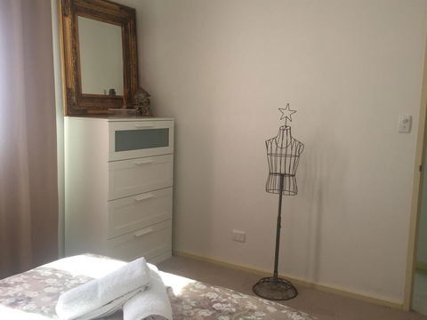 Bright & Beautiful Home On The Hills! - Accommodation in Surfers Paradise 18