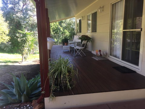Bright & Beautiful Home On The Hills! - Accommodation in Surfers Paradise 2