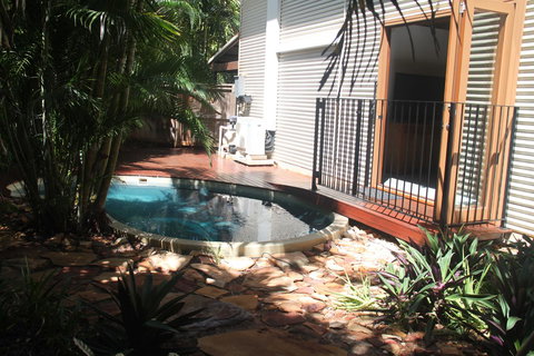Beach House On Fox - Accommodation in Surfers Paradise 17