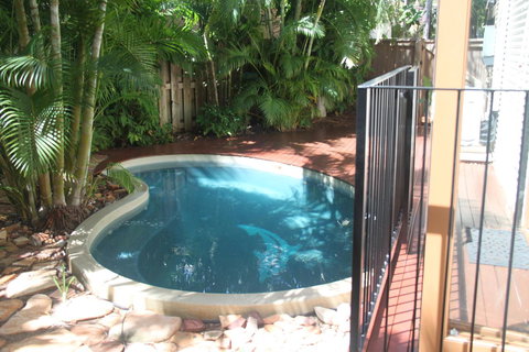 Beach House On Fox - Accommodation in Surfers Paradise 18