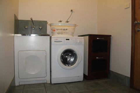 Beach House On Fox - Accommodation in Surfers Paradise 25