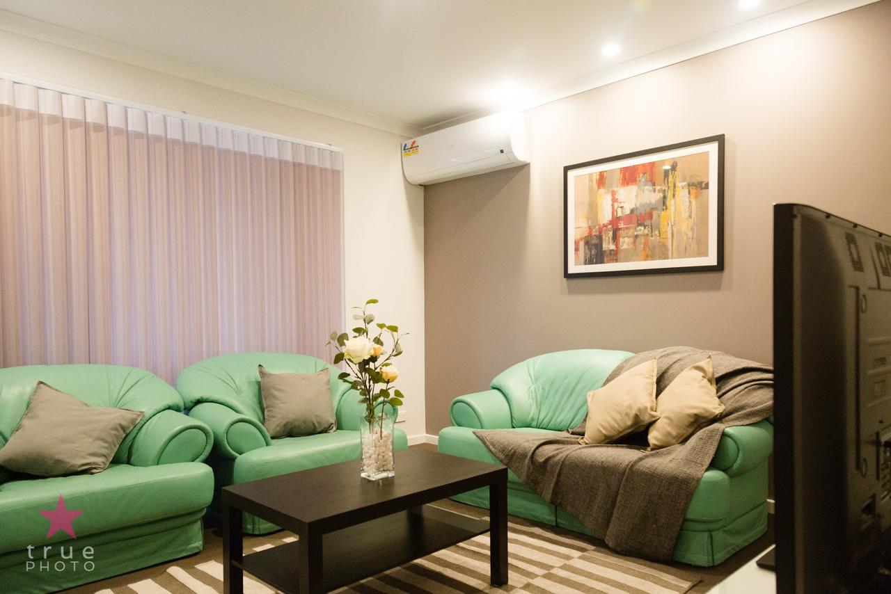 Waterford WA Accommodation in Surfers Paradise