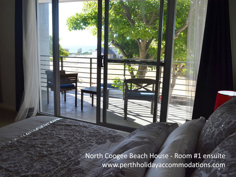 North Coogee Beach House - Accommodation in Surfers Paradise 2