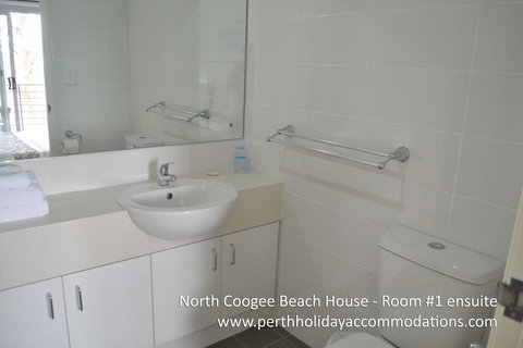 North Coogee Beach House - Accommodation in Surfers Paradise 21