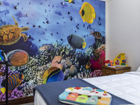 Luxury Federation Style Home - Sleeps 10 - Accommodation in Surfers Paradise 9