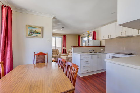 Brilliant, Neat, Convenient, Family-friendly House - Accommodation in Surfers Paradise 3