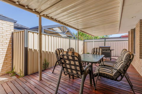 Brilliant, Neat, Convenient, Family-friendly House - Accommodation in Surfers Paradise 13