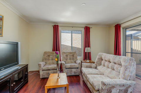 Brilliant, Neat, Convenient, Family-friendly House - Accommodation in Surfers Paradise 6