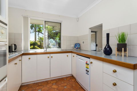 Como South Perth Villa - Accommodation in Surfers Paradise 11