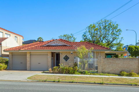 Como South Perth Villa - Accommodation in Surfers Paradise 21