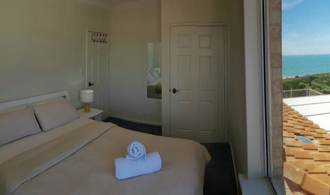 Caravel Beach House Mandurah - Accommodation in Surfers Paradise 4