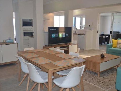 Caravel Beach House Mandurah - Accommodation in Surfers Paradise 22