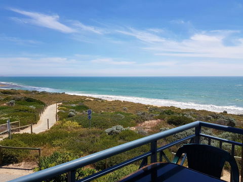 Caravel Beach House Mandurah - Accommodation in Surfers Paradise 8