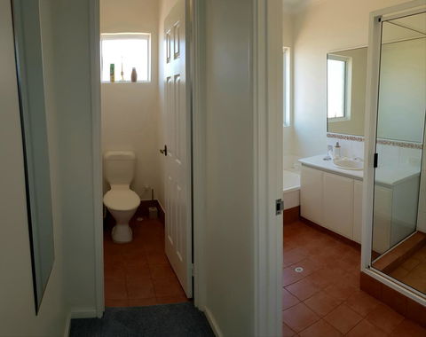Caravel Beach House Mandurah - Accommodation in Surfers Paradise 10