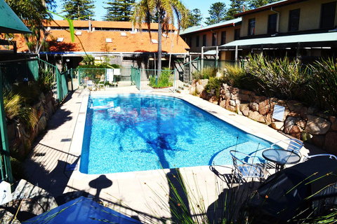 Cottesloe Beach Chalets - Accommodation in Surfers Paradise 19