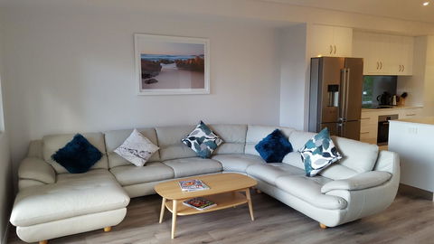 Cape Villas - Accommodation in Surfers Paradise 8