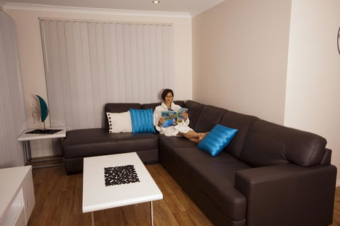 Cape Villas - Accommodation in Surfers Paradise 1