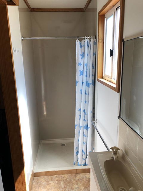 The Aurelian Cabin - Accommodation in Surfers Paradise 8