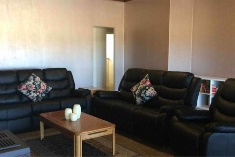 Ocean View Homestead - Accommodation in Surfers Paradise 25