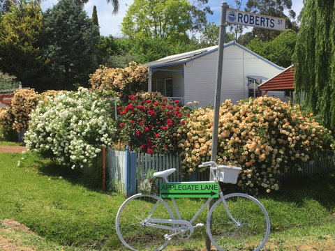 Applegate Lane Chalet - Accommodation in Surfers Paradise 2