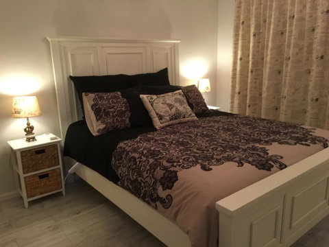 Applegate Lane Chalet - Accommodation in Surfers Paradise 8
