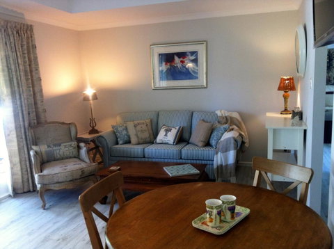 Applegate Lane Chalet - Accommodation in Surfers Paradise 11