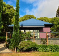 Waterfall Cottages - Accommodation in Surfers Paradise