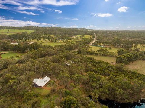 Denmark Forest Retreat - Accommodation in Surfers Paradise 4
