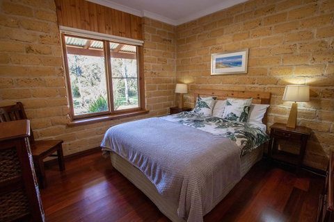 Denmark Forest Retreat - Accommodation in Surfers Paradise 36