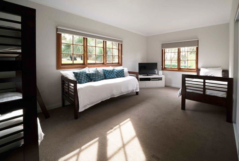 The Farmhouse - Accommodation in Surfers Paradise 10