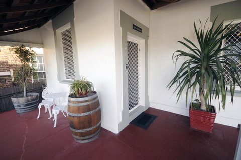 My Place Colonial Accommodation - Accommodation in Surfers Paradise 2
