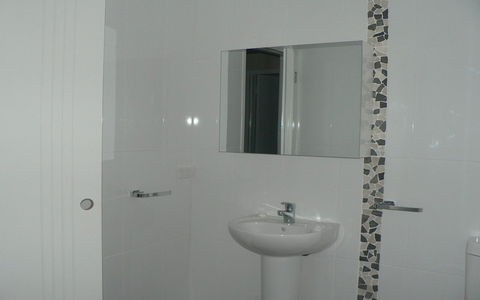 Breezes Apartments - Accommodation in Surfers Paradise 11