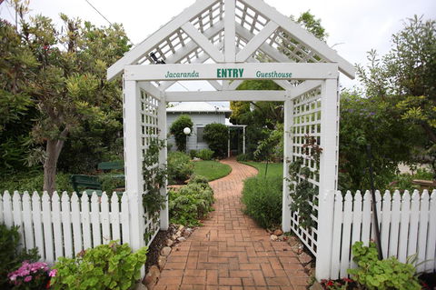 Jacaranda Guest House - Accommodation in Surfers Paradise 0