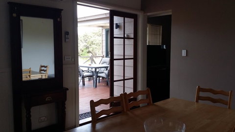 Chalets On Frenchman - Accommodation in Surfers Paradise 5