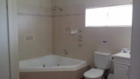Chalets On Frenchman - Accommodation in Surfers Paradise 17