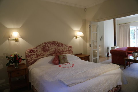 Two Sisters Chalets - Accommodation in Surfers Paradise 22
