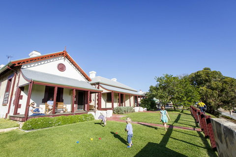 Fremantle Colonial Cottages - Accommodation in Surfers Paradise 38