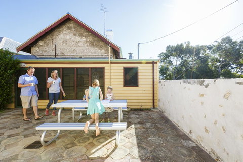 Fremantle Colonial Cottages - Accommodation in Surfers Paradise 17